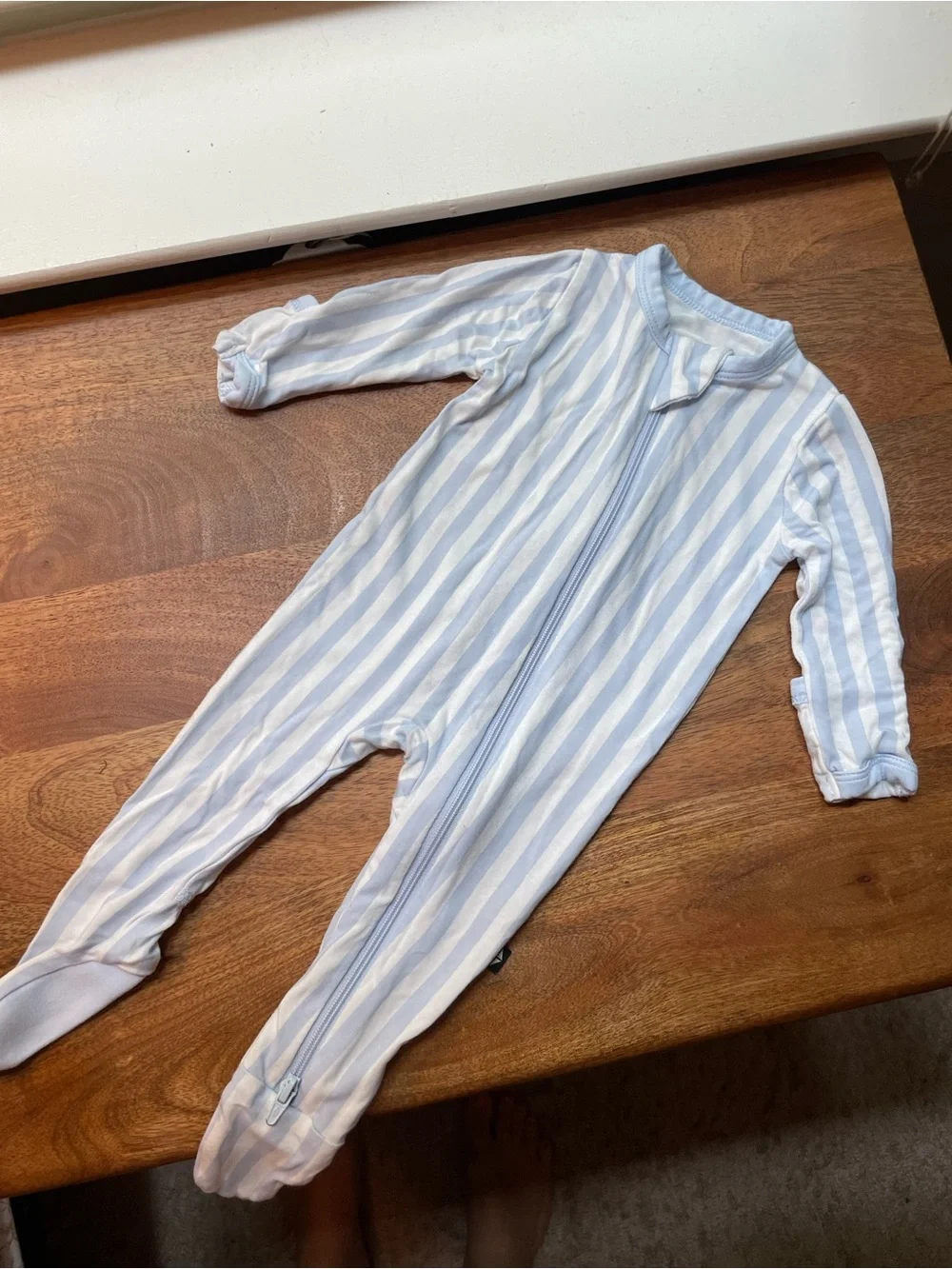 Kyte Baby Zippered Footie in Small Mist Stripe Size Newborn